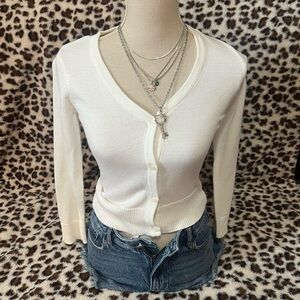 SUPER CUTE white long sleeve cardigan with button front